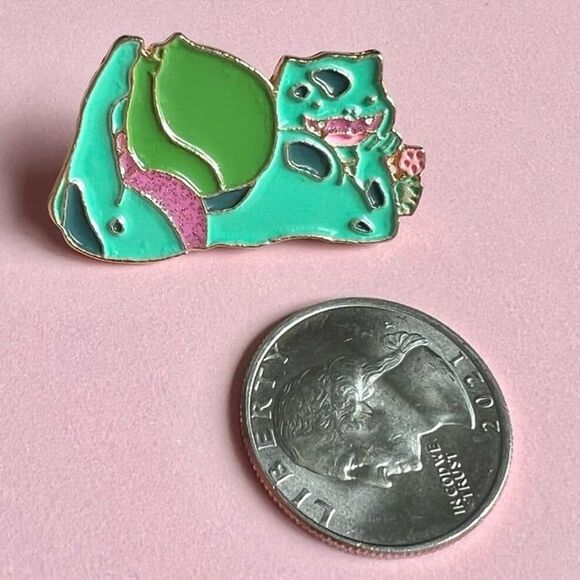 Pokemon Balbasaur Muscles Gold Enamel Pin - Picture 2 of 3